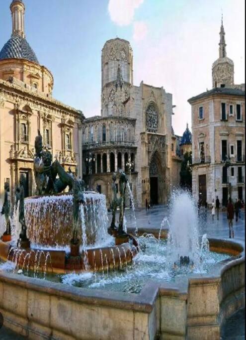 Apartamento Centrico Cerca Al Ayuntamiento+Luminoso+Acogedor Valencia Exterior foto